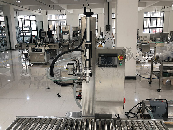 稱重式醬料灌裝機