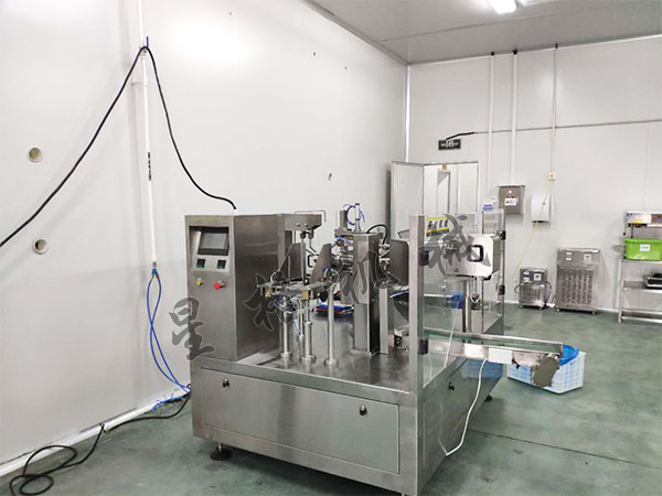 選擇中央廚房醬料包裝機需要那些條件(圖1) 選擇中央廚房醬料包裝機需要那些條件(圖1)