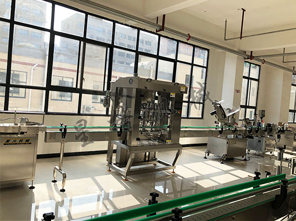 蒜蓉醬料灌裝生產(chǎn)線成套設(shè)備市場售價(圖1) 蒜蓉醬料灌裝生產(chǎn)線成套設(shè)備市場售價(圖1)