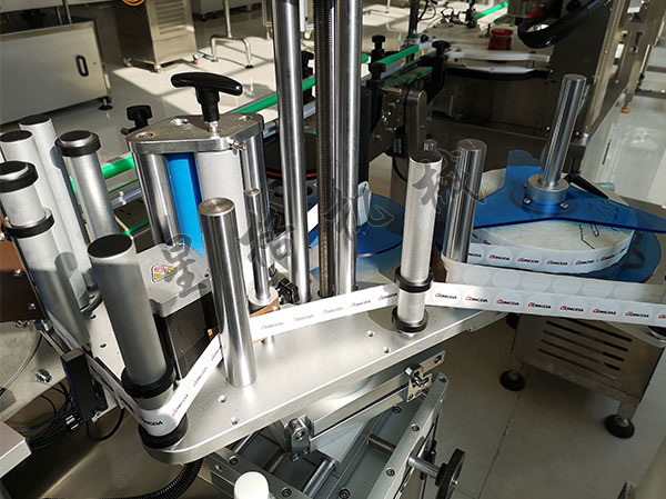 蒜蓉醬料灌裝生產(chǎn)線成套設(shè)備市場售價(圖2) 蒜蓉醬料灌裝生產(chǎn)線成套設(shè)備市場售價(圖2)