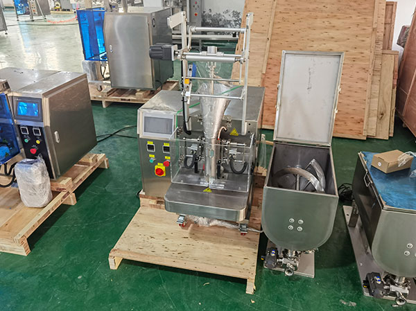 新一代紅油火鍋底料包裝機(jī)的幾大優(yōu)勢(shì)(圖1)