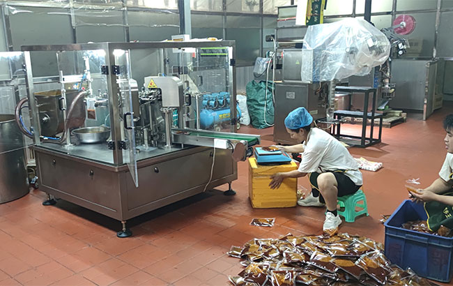 醬料包裝生產線-自動醬料包裝機的性能特點 操作直觀(圖1)