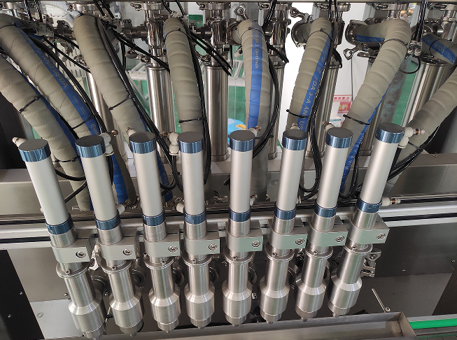 八頭瓶裝顆粒醬體灌裝機設備優勢以及適用范圍(圖1) 八頭瓶裝顆粒醬體灌裝機設備優勢以及適用范圍(圖1)