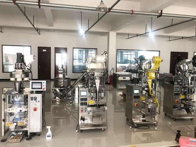 吃螃蟹的季節(jié)，怎么能少了全自動(dòng)蟹黃醬包裝機(jī)(圖1)